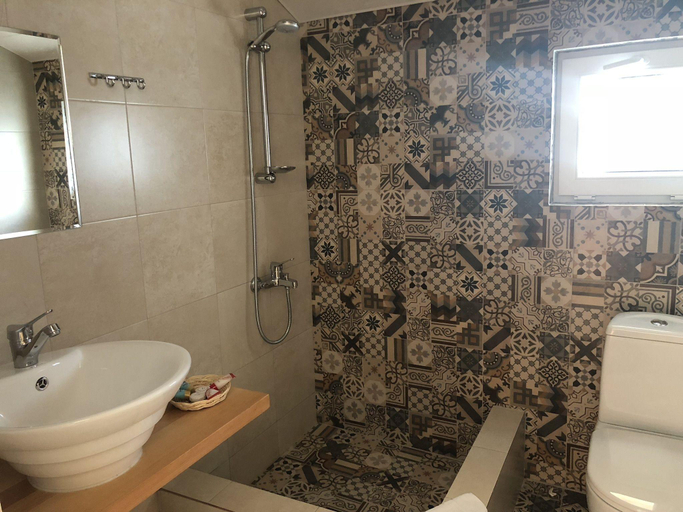 Bathroom 5, Laguna Boutique Hotel Bazaleti Lake, Dusheti
