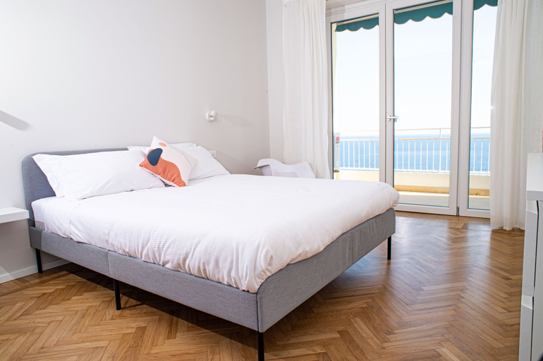 Bedroom 4, イタリアンウェイ - マルコニ 442, Imperia