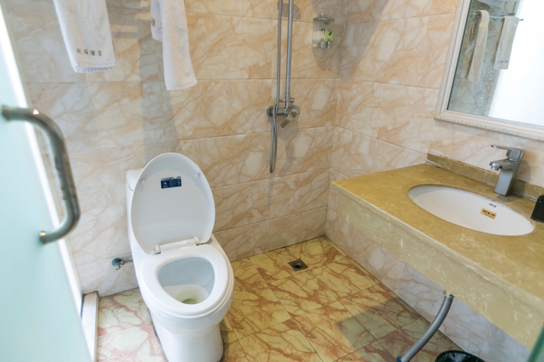 Bathroom 3, Zhiya Hotel, Chongqing