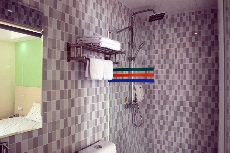 Bathroom 2, 深セン百家エコノミーホテル(深圳百家快捷酒店), Shenzhen