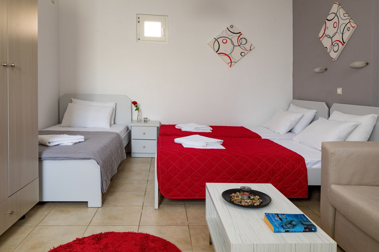Bedroom 3, John Akroyiali rooms, Crete