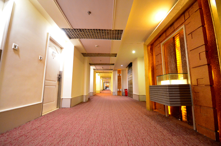Others 5, Motai Zhongnan Road Wushang Dream Era Store, Wuhan