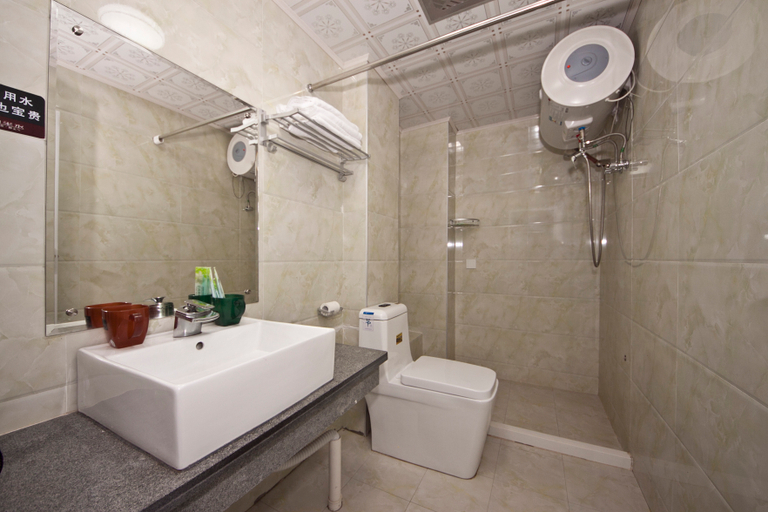 Bathroom 4, Wuyishan Half Mountain and Half Water (Zen culture theme) Hotel, Nanping