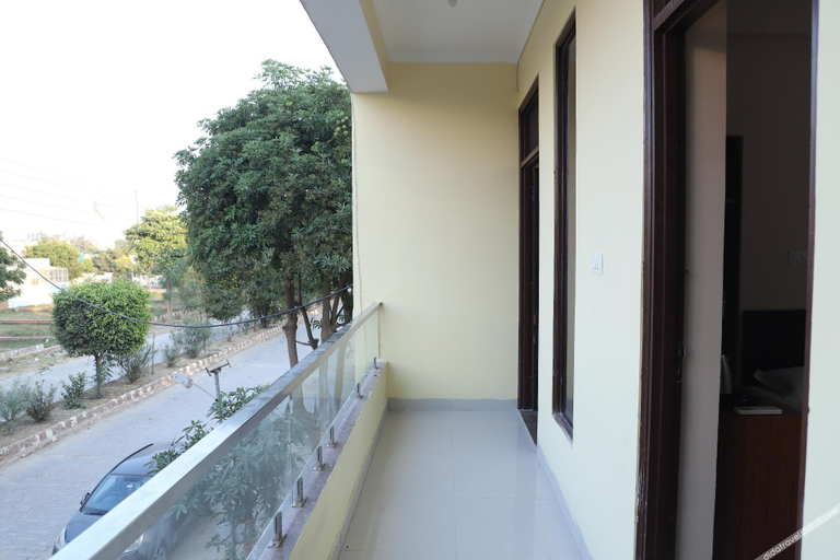 Others 5, Parable Stays, Mathura