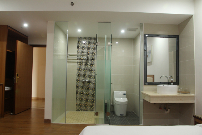 Bathroom, Hadara Peninsula Hotel, Yangjiang