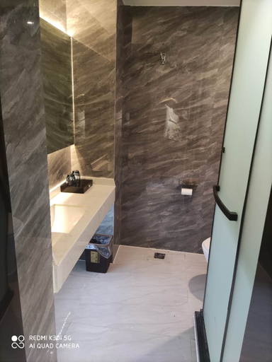 Bathroom, Yihe Hotel (Baofeng Central Bus Station), Pingdingshan
