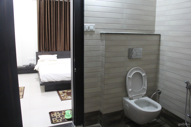 Bathroom, HOTEL DEVRAJ PALACE , West Nimar