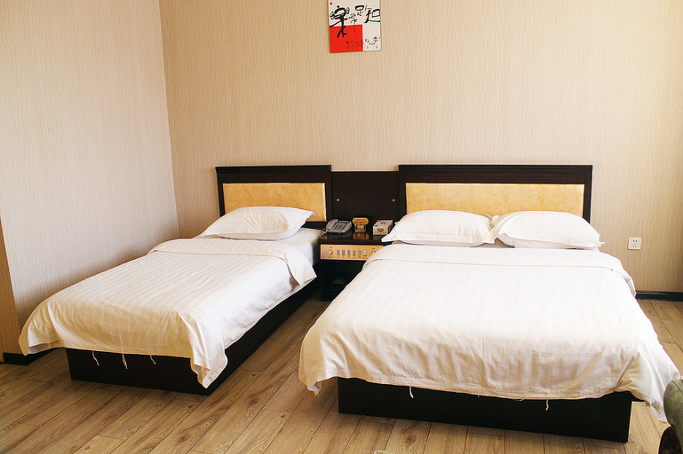 Bedroom 2, Jinjiang Hotel (Qiqihar Department Store), Qiqihar