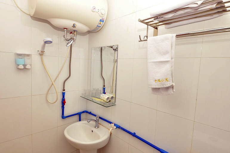 Bathroom 3, Yiting Apartment (Guangzhou South Railway Station), Guangzhou