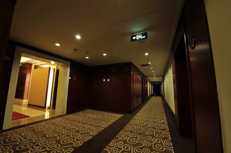 Others 4, ホテル, Linfen