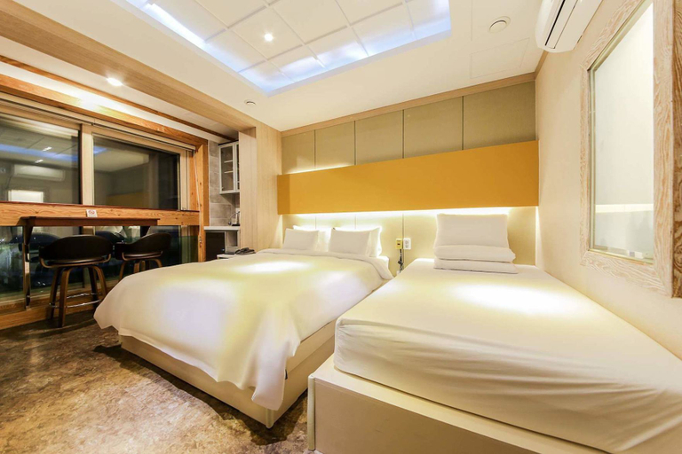 Bedroom 2, Hotel TopsVille, Gangneung