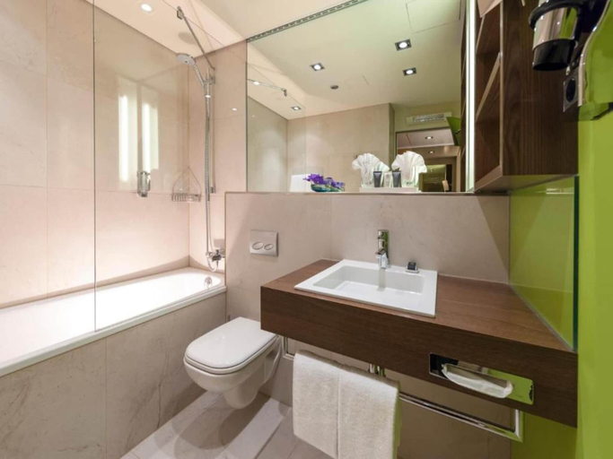 Bathroom 4, Sunday am Main Taunus Zentrum Frankfurt/Sulzbach, Main-Taunus-Kreis