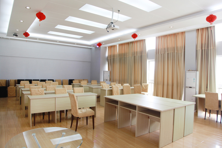 Food & Drinks, Seven up City Hotel (Dongxihu store), Wuhan