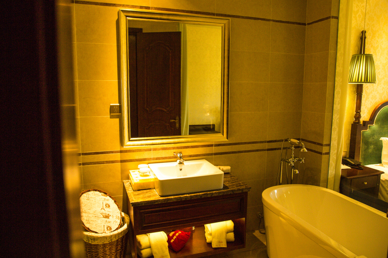 Bathroom 3, Teng hui Hotel, Chengdu