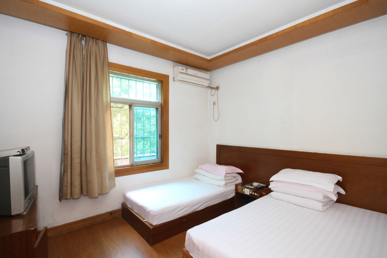 Bedroom 4, Xinxin Room Hotel, Suzhou