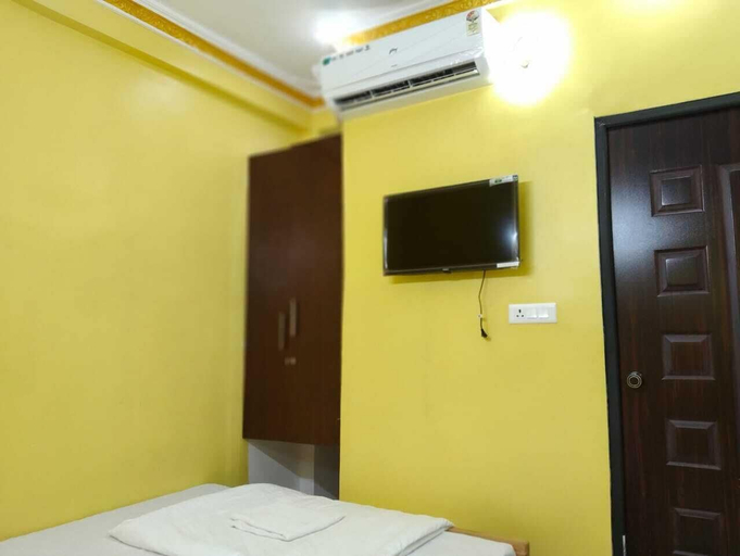 Room 1, Hotel Ashirwad And Marriage Hall, Deoghar