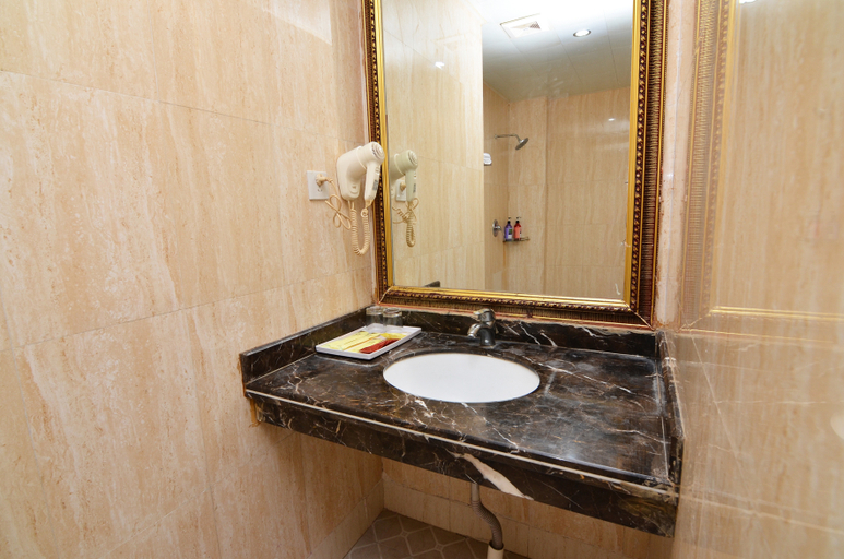 Bathroom 2, Shiman Hotel (Huizhou), Huizhou