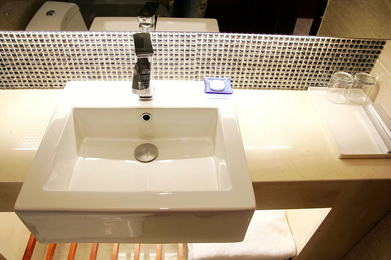 Bathroom 3, Jinze Hotel (Qingdao Taitung Pedestrian Street), Qingdao