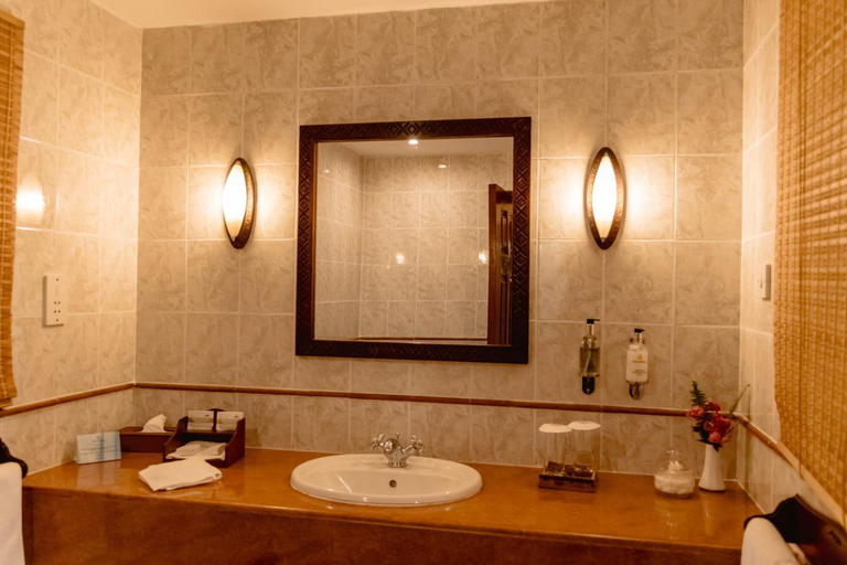 Bathroom 4, Arusha Serena Hotel, Meru