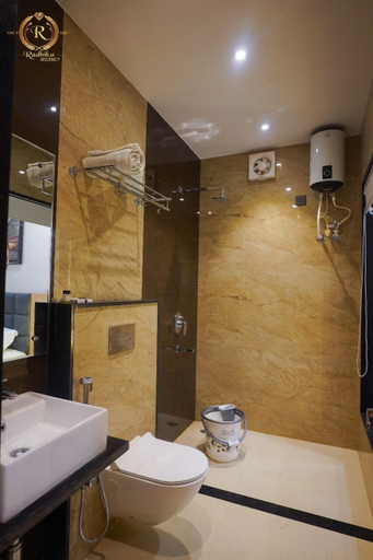 Bathroom, Hotel Radhika Regency, Balangir