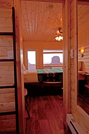 Bedroom 2, The View Hotel, Navajo