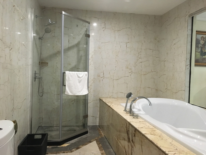 Bathroom 2, Hongye Hotel, Chongqing