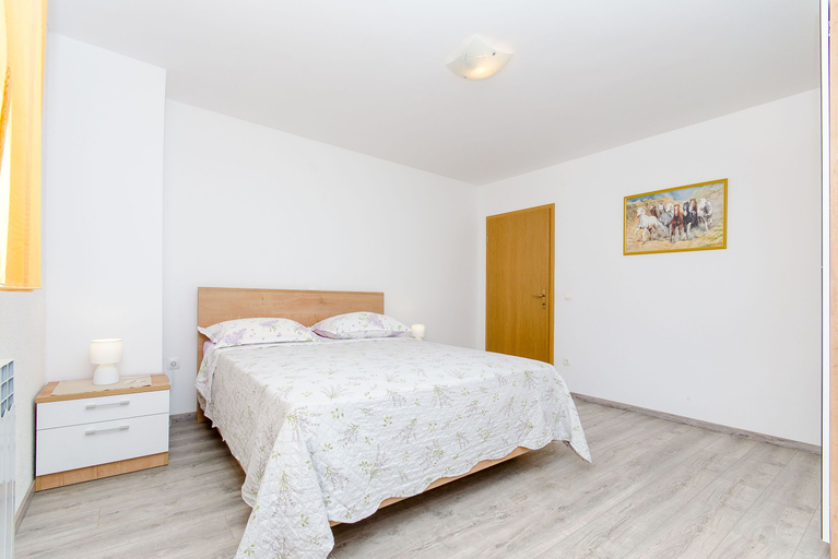 Bedroom 2, Apartments Marinko, Makarska