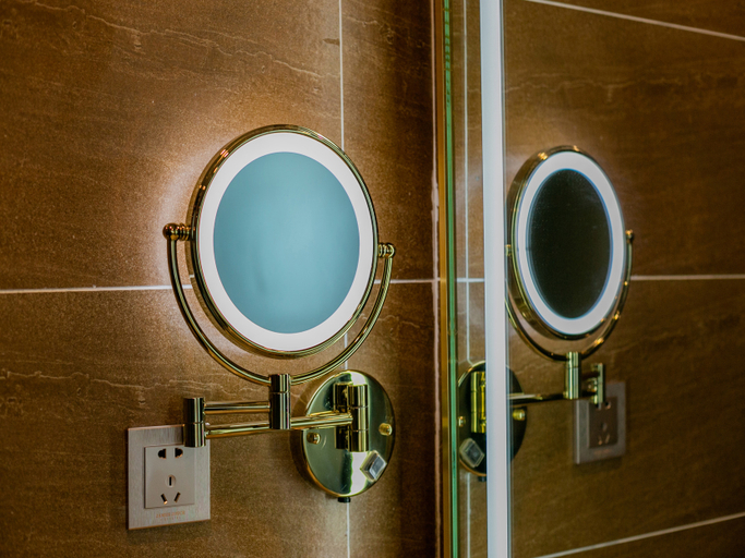 Bathroom, Zhefei Hotel (Xining Railway Station), Xining