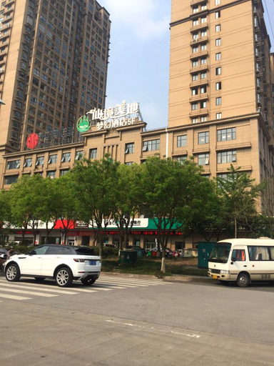 Exterior & Views 1, Rugao Wonderland Midi Hotel (RT Mart Wuyue Plaza Store), Nantong