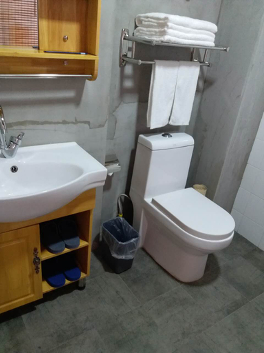 Bathroom 3, Wannian Chun Yixiang Rensheng Hotel (Dandong Station), Dandong