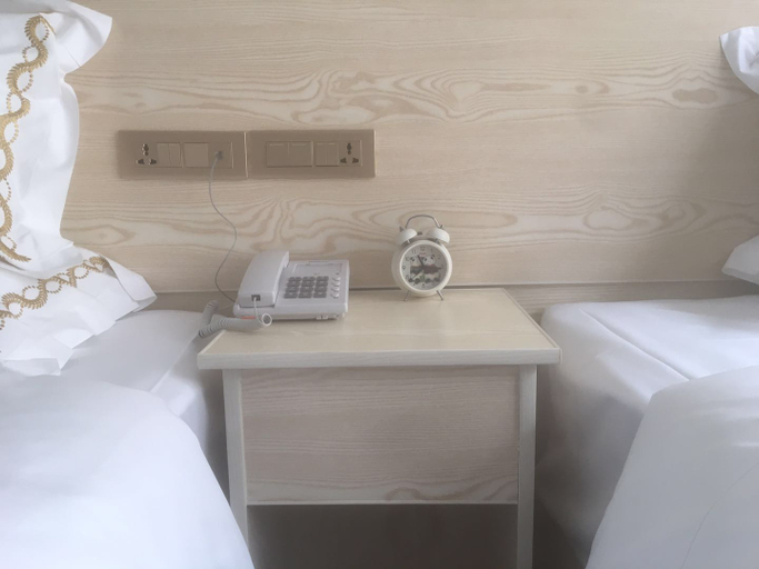 Bedroom 2, Wenhua Shanshui Holiday Hotel, Guilin