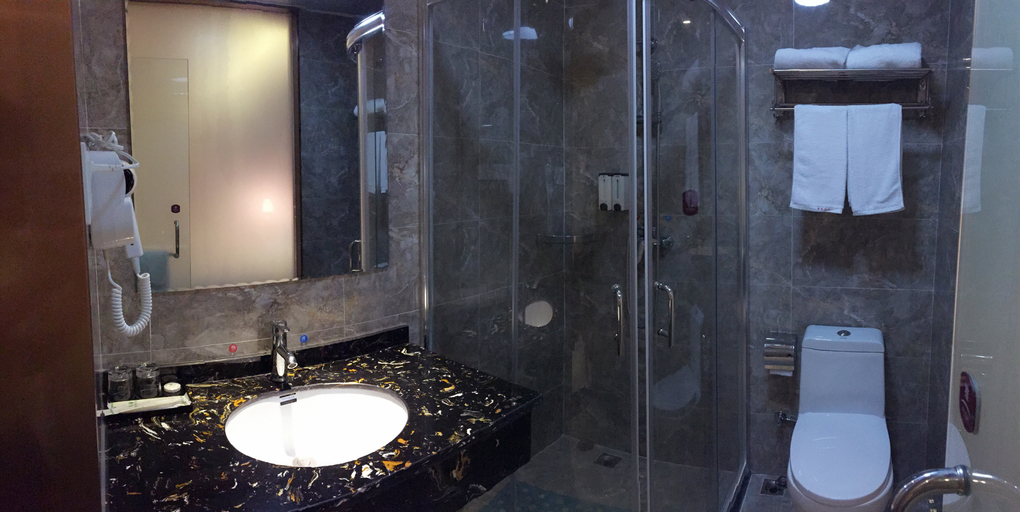 Bathroom 2, Junyu Holiday Hotel (Xiamen mingfa business plaza shop), Xiamen
