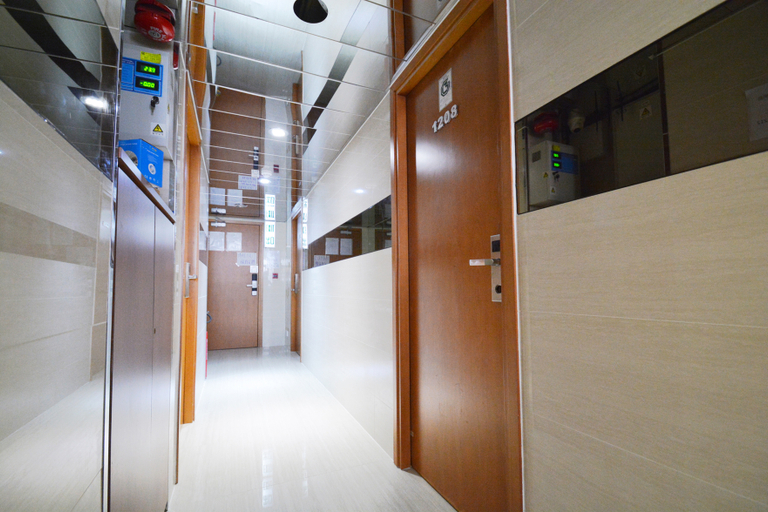 Others 3, Parklomen Inn, Kowloon