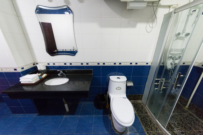 Bathroom 3, LANZHOUSHIYUANHOTEL, Lanzhou