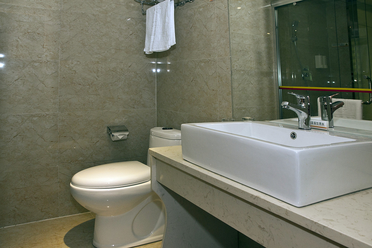 Bathroom 2, Yue'er Hotel, Fuzhou