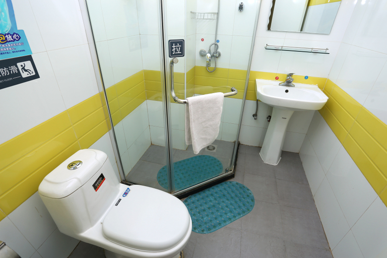 Bathroom 5, 7Days Inn Chain Hotel (Tianjin Dongli Development Zone Light Rail Station), Tianjin