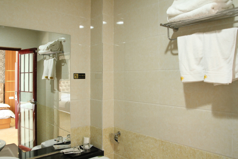 Bathroom 3, Boyuan Hotel, Jiangmen