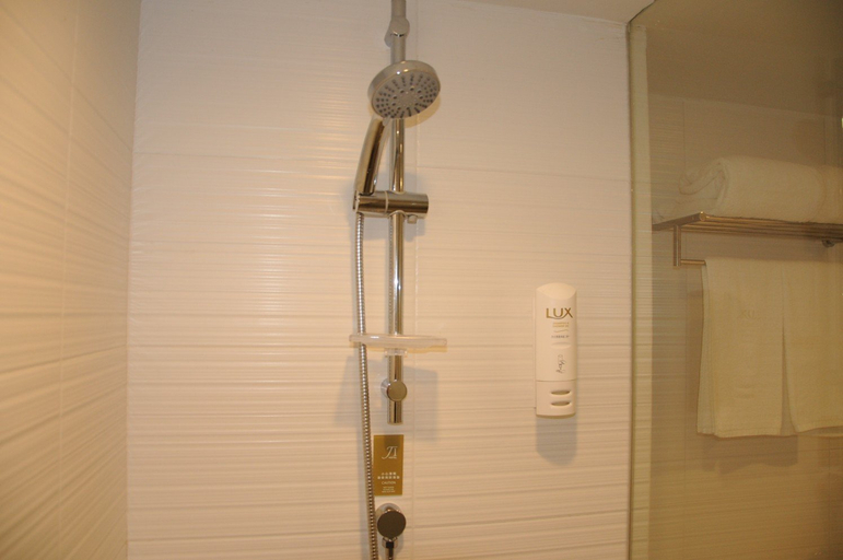Bathroom 4, JI Hotel Hangzhou Huanglong Wensan Road, Hangzhou