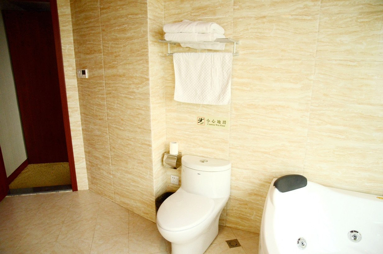 Bathroom 2, Bole Business Hotel, Changzhou