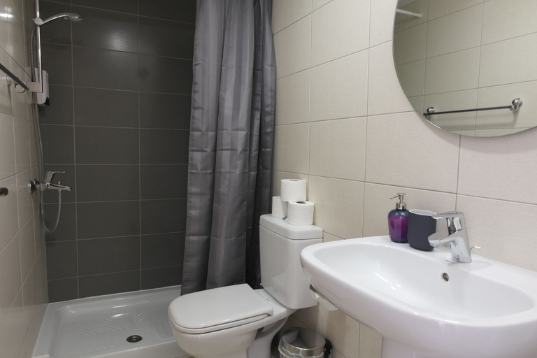 Bathroom 5, Eden Dream Apartments