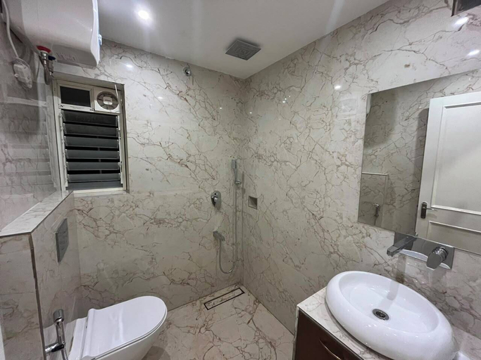 Bathroom 4, Hotel Akashdeep, Kolkata