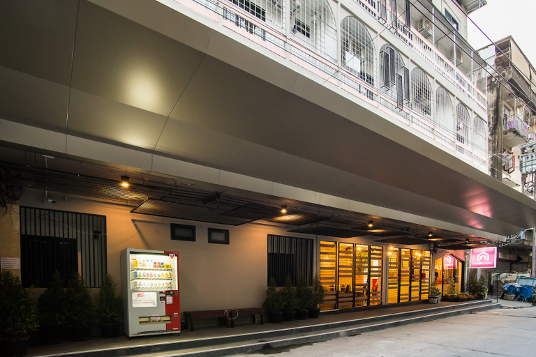 Exterior & Views 2, Bann Aim - No Parking, Khlong San