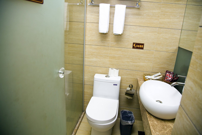 Bathroom, Rongting Hotel (Wenzhou Liming West Road Store), Wenzhou