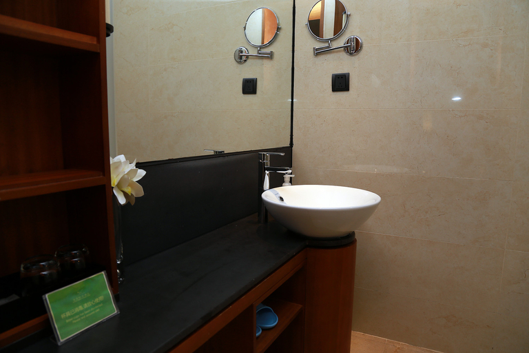 Bathroom 2, Ruili Hotel, Tianjin