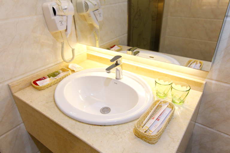 Bathroom, Charlotte Boutique Hotel (Shanghai Zhoupu Wanda), Shanghai