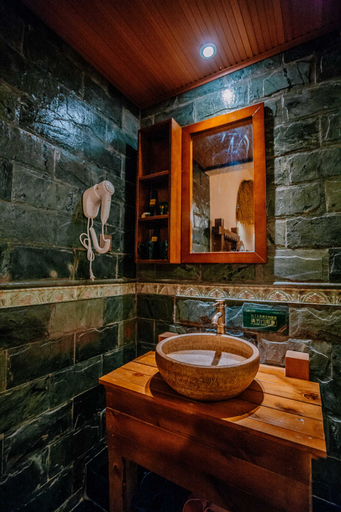 Bathroom 3, 26Life Yunnan ethnic creative Inn(Binjiangstore,Xishuangbanna), Xishuangbanna Dai