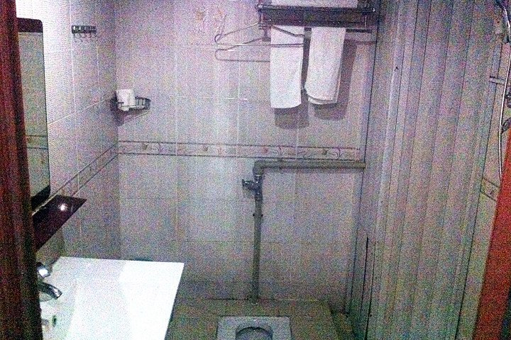 Bathroom, Feicui Mingzhu Business Hotel, Bozhou