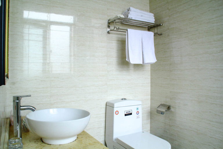 Bathroom 2, Tianyue Motel, Jinhua