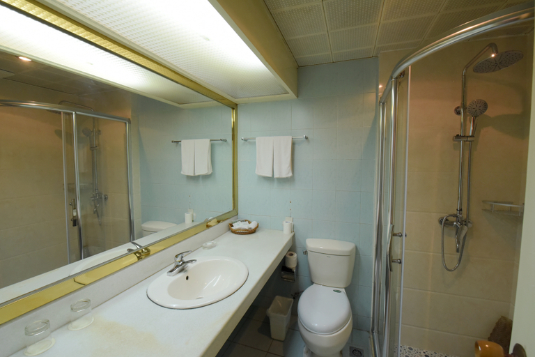 Bathroom 2, Tianmu Shuilu Hotel, Changzhou