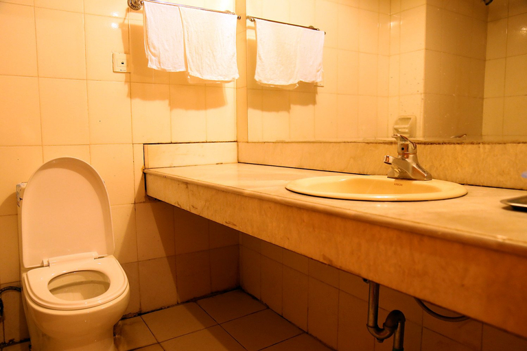 Bathroom 2, Jindu Hotel, Huangshan